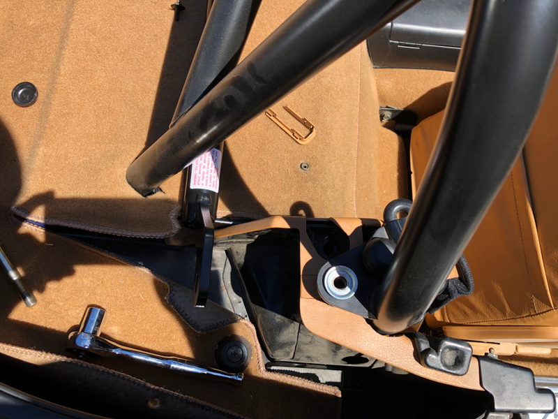 Illustration for article titled 6 Point Harness Install